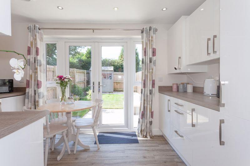 Dining kitchen