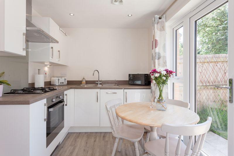 Dining kitchen