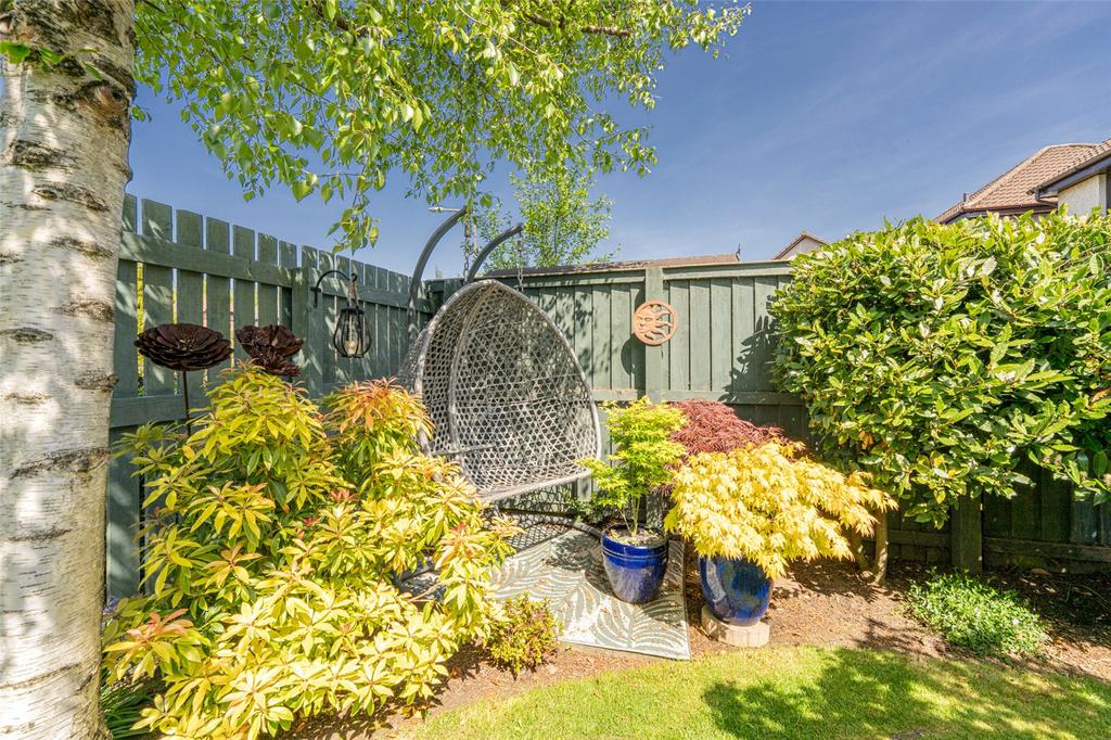 Garden Alt