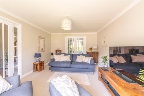 3 Glendinning Drive, Kirkliston, EH29 9HF