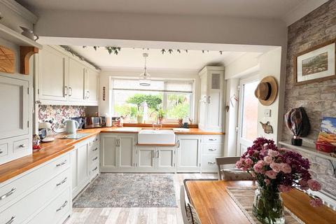 2 bedroom semi-detached bungalow for sale, TETNEY LANE, HOLTON-LE-CLAY