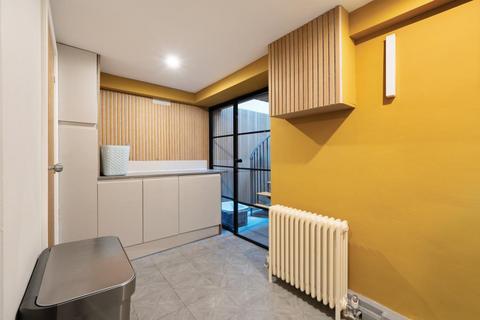 5 Brunswick Hill, Reading, RG1 7YT