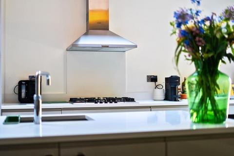 5 Brunswick Hill, Reading, RG1 7YT