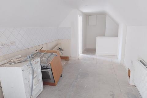 Studio for sale, Brighton Road, Coulsdon