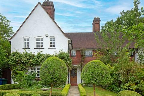 4 bedroom semi-detached house for sale, Hill Close, Hampstead Garden Suburb, NW11
