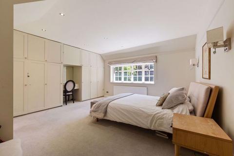 4 bedroom semi-detached house for sale, Hill Close, Hampstead Garden Suburb, NW11