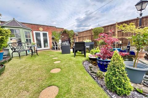 3 bedroom semi-detached house for sale, Aldridge Road, Great Barr, Birmingham B44 8NP