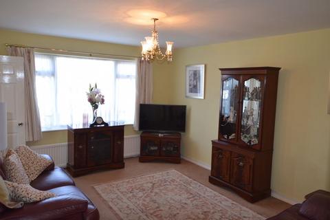 3 bedroom detached bungalow for sale, 27 Elmhirst Road, Horncastle