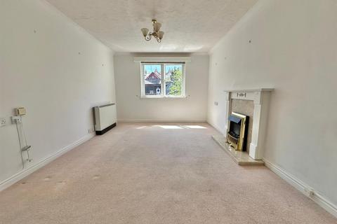 undefined, Lowen Court, Truro
