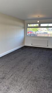 4 bedroom semi-detached house to rent, Beautifully Refurbished 4-Bedroom Home with Spacious Garden