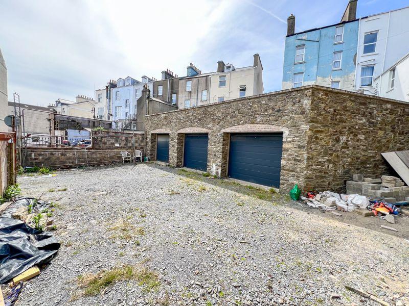 11 Harris Terrace,