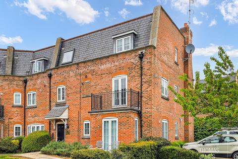 undefined, Red Lion Court, Hatfield, AL9
