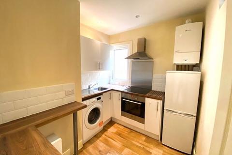 Studio to rent, Haydons Road, London SW19