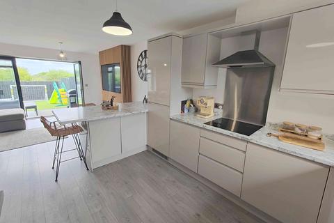 11 Delf Hill Close, Low Moor, Bradford, BD12 0AJ