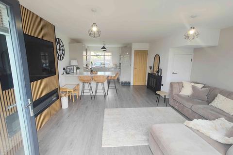 11 Delf Hill Close, Low Moor, Bradford, BD12 0AJ