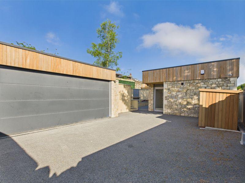 Driveway approach