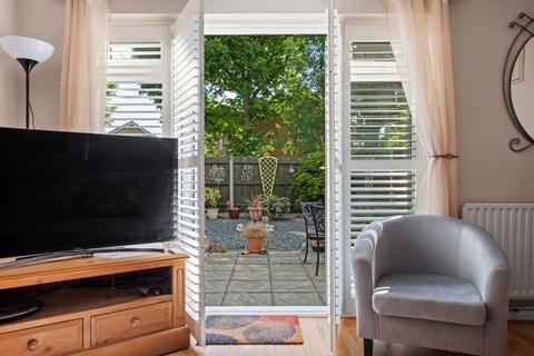 13 Chelsea Close, Worcester Park, KT4 7SF