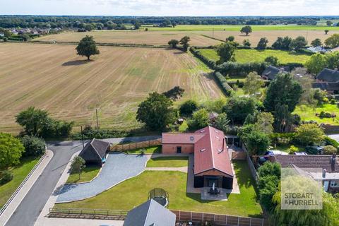 4 bedroom barn conversion for sale, Back Lane, Great Yarmouth NR29