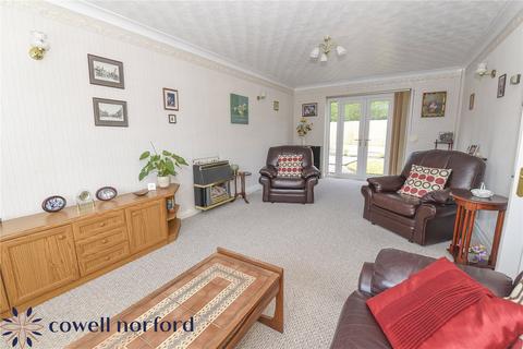 3 bedroom bungalow for sale, Upper Passmonds Grove, Rochdale OL11