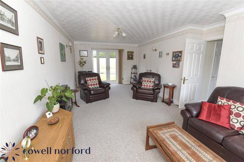 3 bedroom bungalow for sale, Upper Passmonds Grove, Rochdale OL11