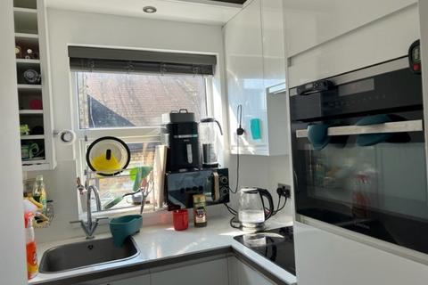 1 bedroom apartment to rent, Bramber Court, Eaton Gardens