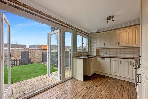 21 Burton Close, Corringham, Stanford-le-hope, SS17 7SB