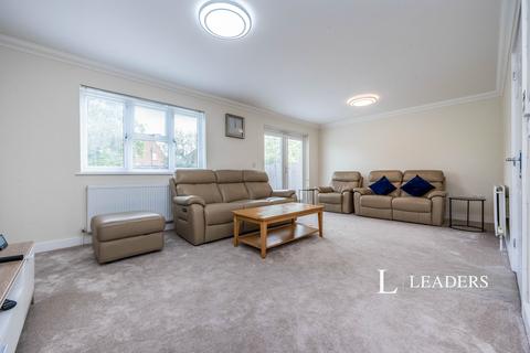 5 bedroom detached house to rent, Large 5 bedroom Home - LU4 - Close to Leagrave Station