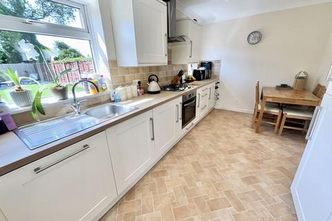 7 Collingbourne Avenue, Bournemouth, BH6 5QR