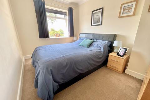 7 Collingbourne Avenue, Bournemouth, BH6 5QR