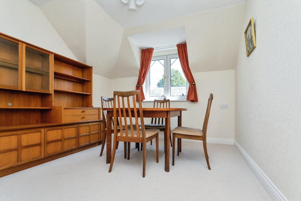 Bedroom two/dining r