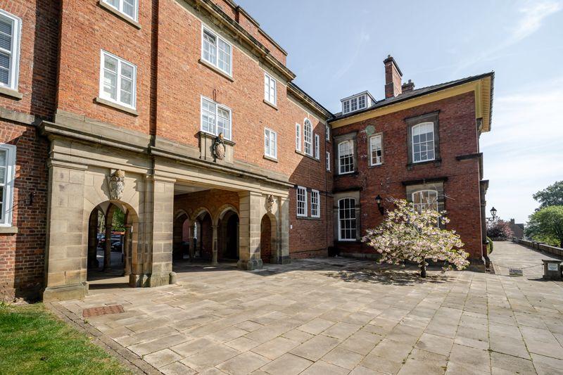 20 The Old College