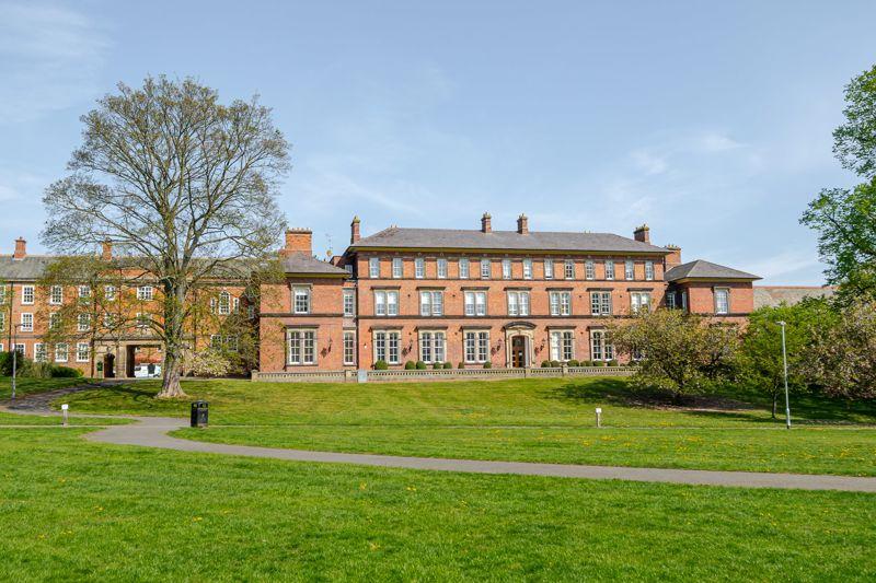 20 The Old College