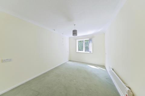 1 bedroom apartment for sale, Hertswood Court, Barnet EN5