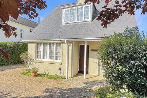 3 bedroom detached house for sale, Place Road, Cowes PO31