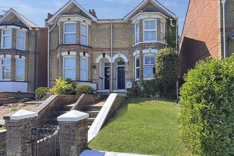 3 bedroom semi-detached house for sale, Newport Road, Cowes PO31