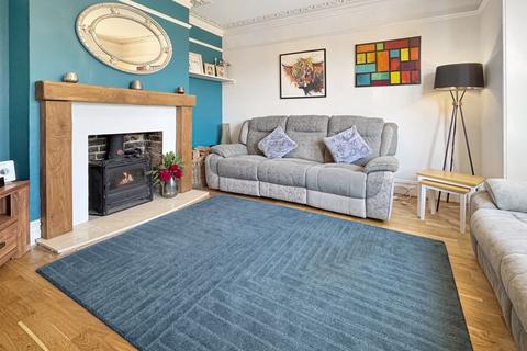 3 bedroom semi-detached house for sale, Newport Road, Cowes PO31
