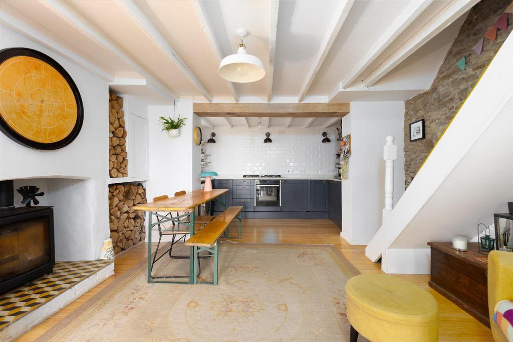 82 Fir Tree Lane, BS5-7.jpg