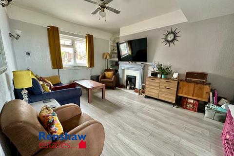 3 bedroom semi-detached house for sale, Greenwood Avenue, Ilkeston, Derbyshire