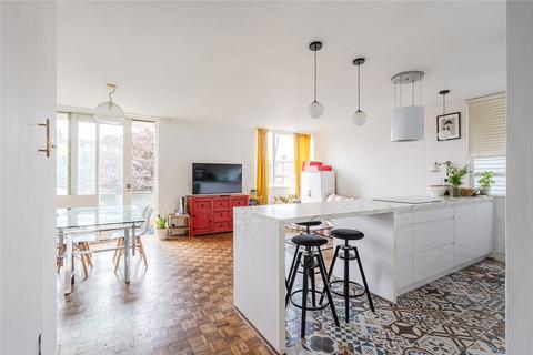 Streatham High Road, London, SW16