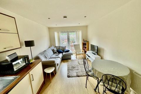 2 bedroom flat for sale, Oakwell Vale, Barnsley, S71 1DU