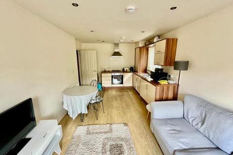2 bedroom flat for sale, Oakwell Vale, Barnsley, S71 1DU