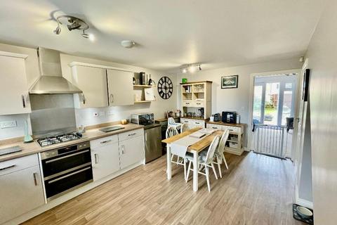 3 bedroom semi-detached house for sale, Principal Avenue, Barnsley, S70 6FF