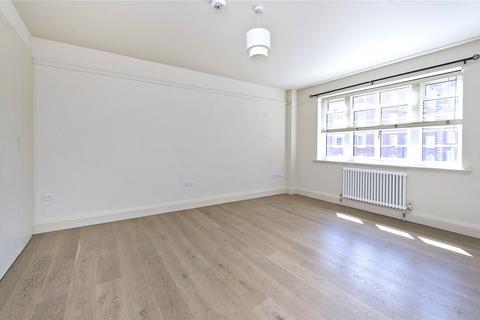 3 bedroom apartment to rent, London W8