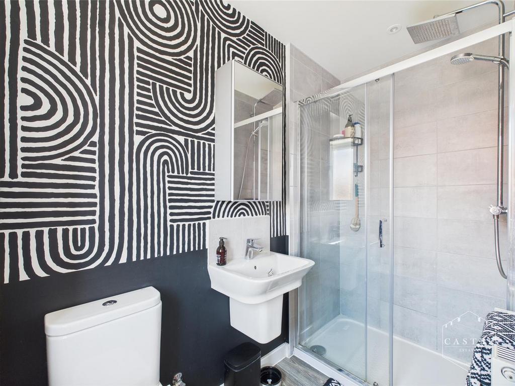 Ensuite shower room