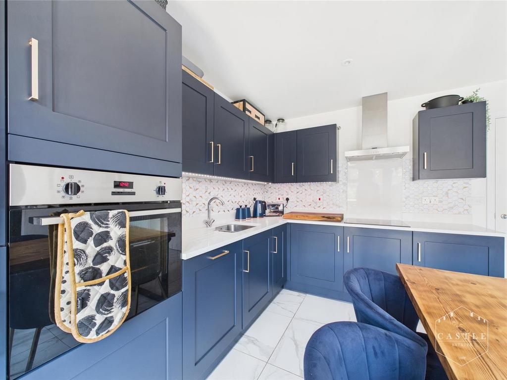 Dining kitchen