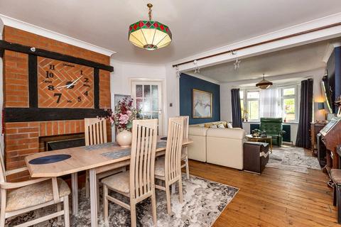 2 bedroom bungalow for sale, Stafford Road, Caterham, Surrey, CR3