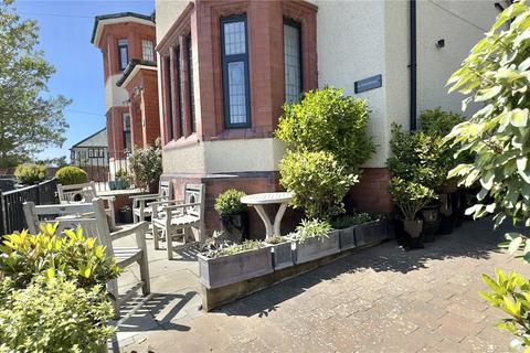 2 bedroom apartment for sale, Lingdale Road, West Kirby, Wirral, Merseyside, CH48