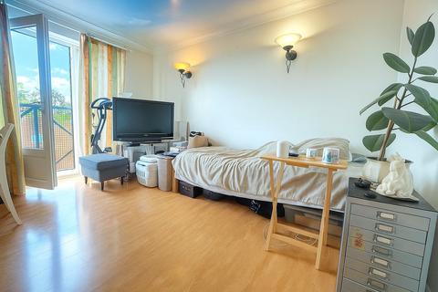 2 bedroom apartment for sale, Enton Place, Hounslow TW3