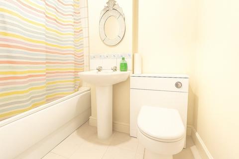 2 bedroom apartment for sale, Enton Place, Hounslow TW3