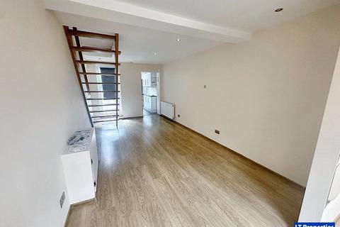 2 bedroom terraced house to rent, Luton LU1